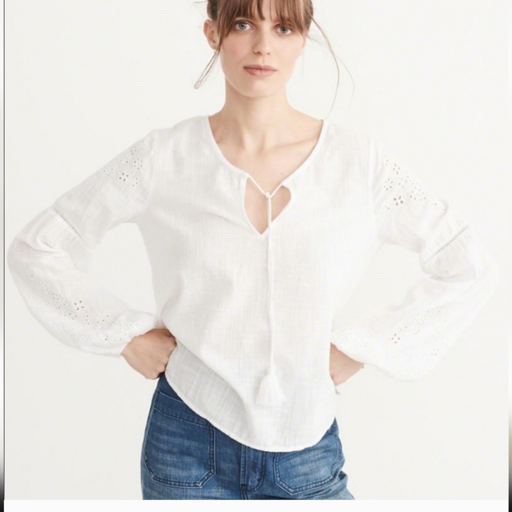 Abercrombie and Fitch white linen top size medium